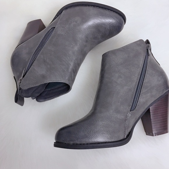 Distressed Gray Double Zipper Ankle Booties - Picture 6 of 7
